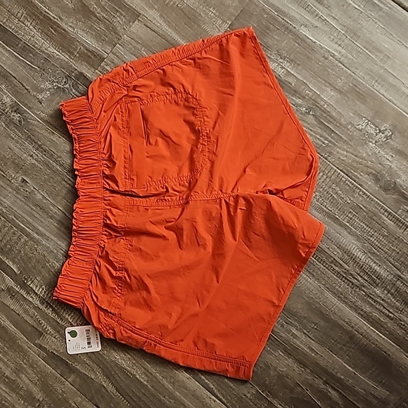 NWT Free People In The Wild Shorts Relaxed Lightweight Mid-Rise Pockets Small - Picture 7 of 10